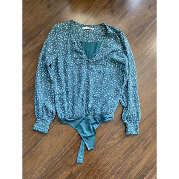 Abercrombie & Fitch S green floral long sleeve bodysuit - Picture 1 of 4